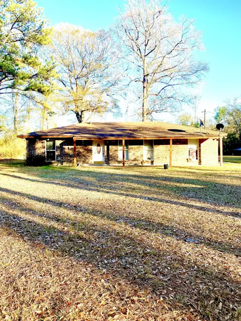 88 Lake Mike Conner Rd, Collins, MS 39428