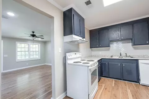 40 Burborne St, Brooklyn, MS 39425 photo 9