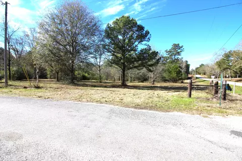 6 Lanell Odom Rd, Poplarville, MS 39470