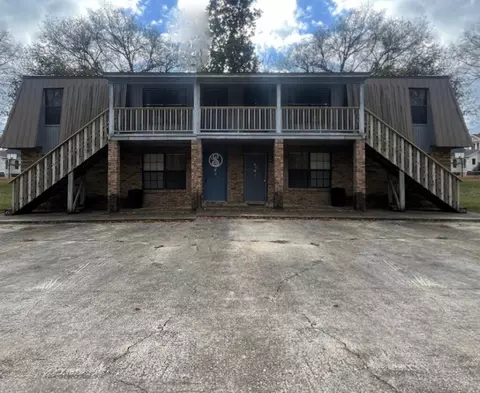 907 4th, Prentiss, MS 39474