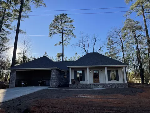 109 Pinecrest St, Collins, MS 39428