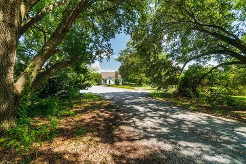 3381 Ellisville Blvd, Laurel, MS 39440