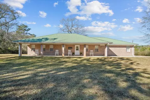 35 Kendrick Ln, Seminary, MS 39479