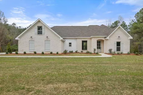 131 Ashwood Ln, Mendenhall, MS 39114