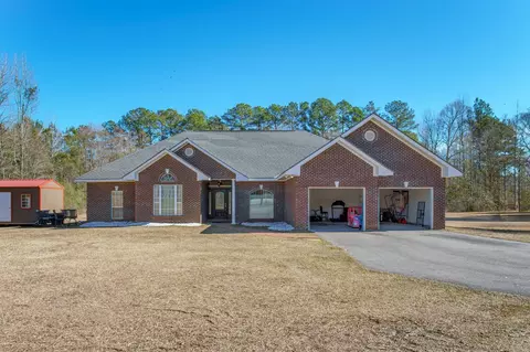 6 Odessa Dr, Laurel, MS 39443