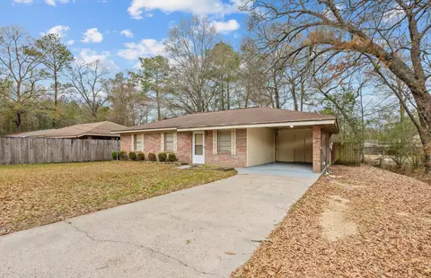 1005 Marilyn Rd, Hattiesburg, MS 39401