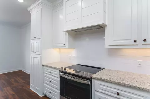 Kitchen - 1100 Oloh Rd, Sumrall, MS 39482 photo 4 of 4