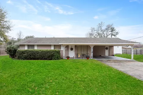 806 Ogilsvie Dr, Petal, MS 39465