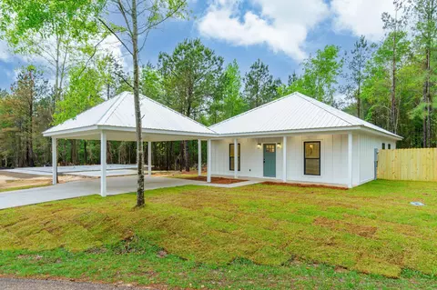 305 Nobles Rd, Sumrall, MS 39482