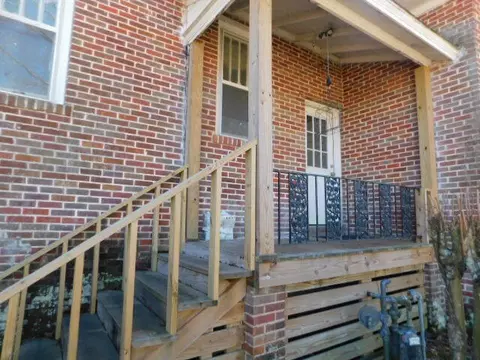 401 S 2nd St, Collins, MS 39428 photo 2