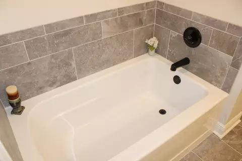 Bath - 14 N Slade Rd, Sumrall, MS 39482 photo 3 of 5