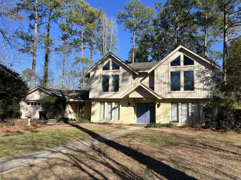 204 Wildwood, Hattiesburg, MS 39402