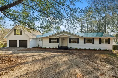 16 Louis Ingram Rd, Seminary, MS 39479