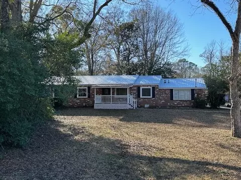 516 Westwood Ct, Columbia, MS 39429