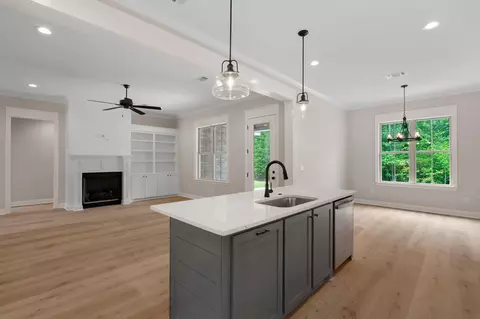 Kitchen - 41 Stuart Rd, Sumrall, MS 39482 photo 5 of 5
