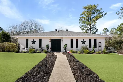 62 Schaller Rd, Hattiesburg, MS 39401