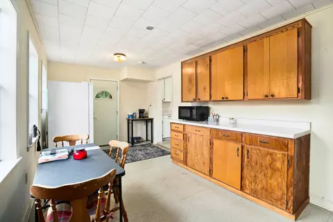 Dining - 39 Stone Cut Off Rd, Laurel, MS 39443 photo 2 of 4