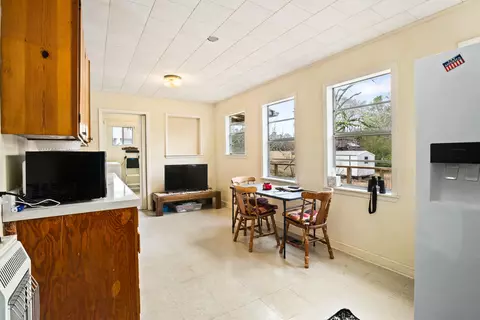 Dining - 39 Stone Cut Off Rd, Laurel, MS 39443 photo 1 of 4