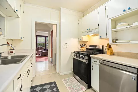 Kitchen - 39 Stone Cut Off Rd, Laurel, MS 39443 photo 1 of 1