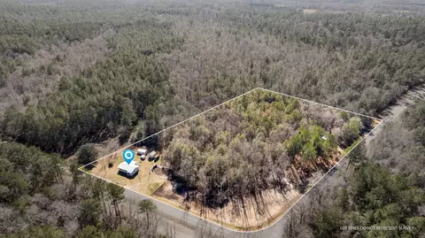 13 Red Creek Rd, Lumberton, MS 39455