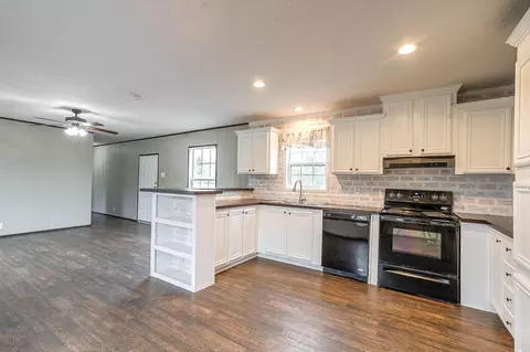 77 Butler, Petal, MS 39465 photo 14