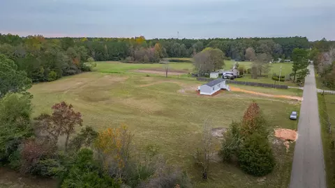 77 Butler, Petal, MS 39465 photo 2