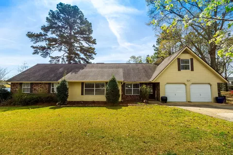 21 Treasure Pt, Hattiesburg, MS 39402