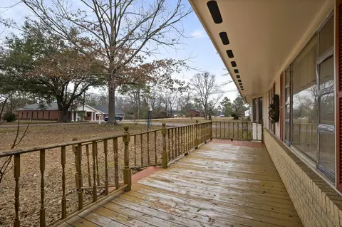 Exterior - 1002 S 5th St, Collins, MS 39428 photo 3 of 7
