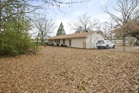 Exterior - 1002 S 5th St, Collins, MS 39428 photo 6 of 7