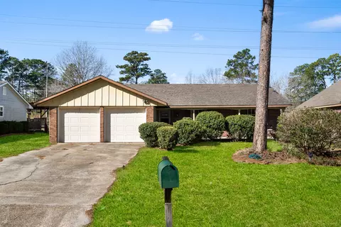 519 Hacienda Ave, Hattiesburg, MS 39402