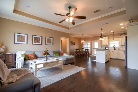 12 E Sycamore, Sumrall, MS 39482 photo 2