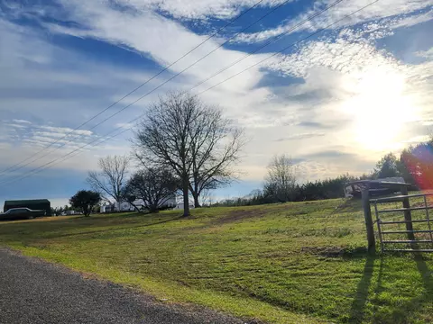 135 Smith Bonner Rd, Moselle, MS 39459