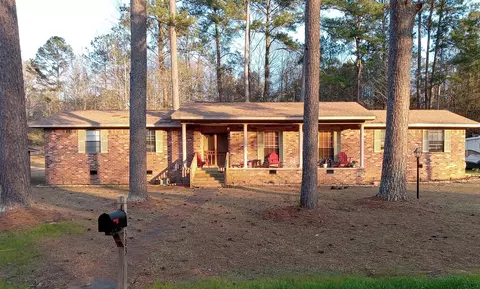 303 Garden Ln, Petal, MS 39465