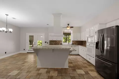 Kitchen - 23 Chestnut Ln, Sumrall, MS 39482 photo 2 of 6