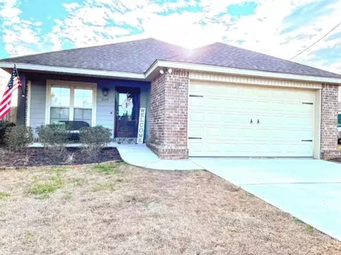 229 Collins Rd, Petal, MS 39465