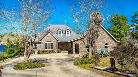 16 Tuna Cir, Hattiesburg, MS 39402