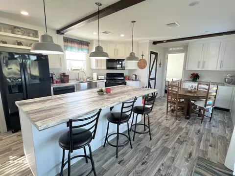 260 Charlie Sanford Rd, Seminary, MS 39479