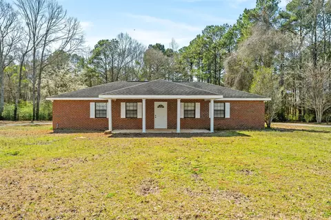 1555 Eatonville Rd, Hattiesburg, MS 39401