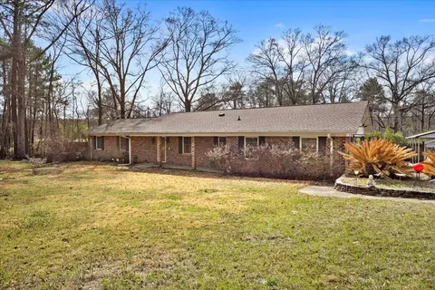 11 Giles Dr, Laurel, MS 39443 photo 2