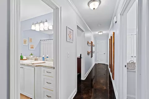 Entry Way - 18 L Williamson Rd, Sumrall, MS 39482 photo 1 of 3