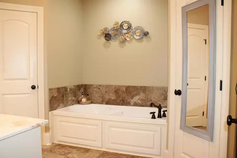 Bath - 41 Pleasant Hl, Sumrall, MS 39482 photo 3 of 5