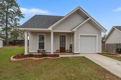 5 High Hills Dr, Hattiesburg, MS 39402