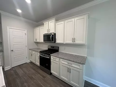 Kitchen - 79 Stonebridge, Petal, MS 39465 photo 2 of 2