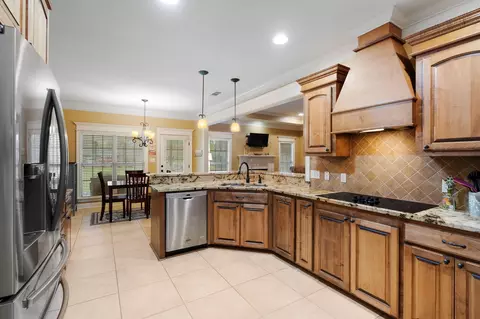 Kitchen - 80 Bellepointe Cir, Purvis, MS 39475 photo 3 of 5