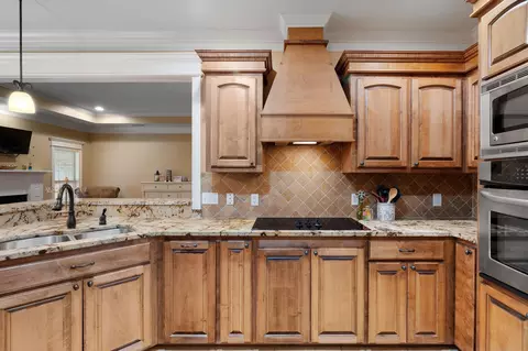 Kitchen - 80 Bellepointe Cir, Purvis, MS 39475 photo 4 of 5
