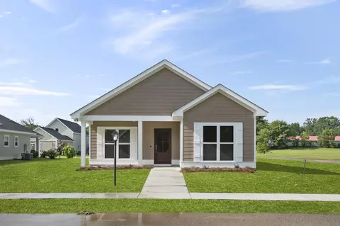 206 Mount Pleasant Dr, Hattiesburg, MS 39402