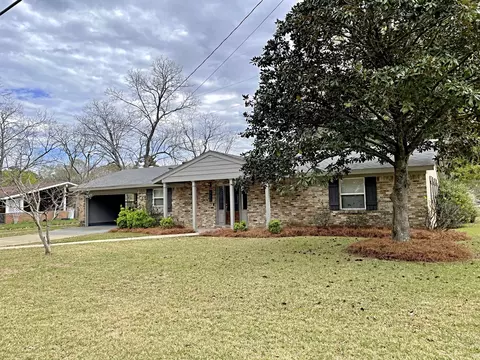 120 Lamar Ave, Hattiesburg, MS 39402