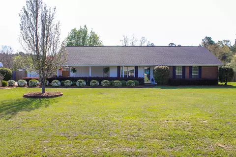 174 Corinth Rd, Petal, MS 39465