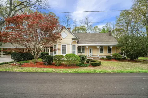 302 Richburg Ave, Purvis, MS 39475