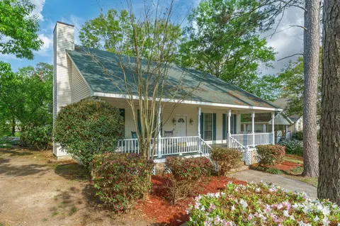 101 Southgate Dr, Carriere, MS 39426